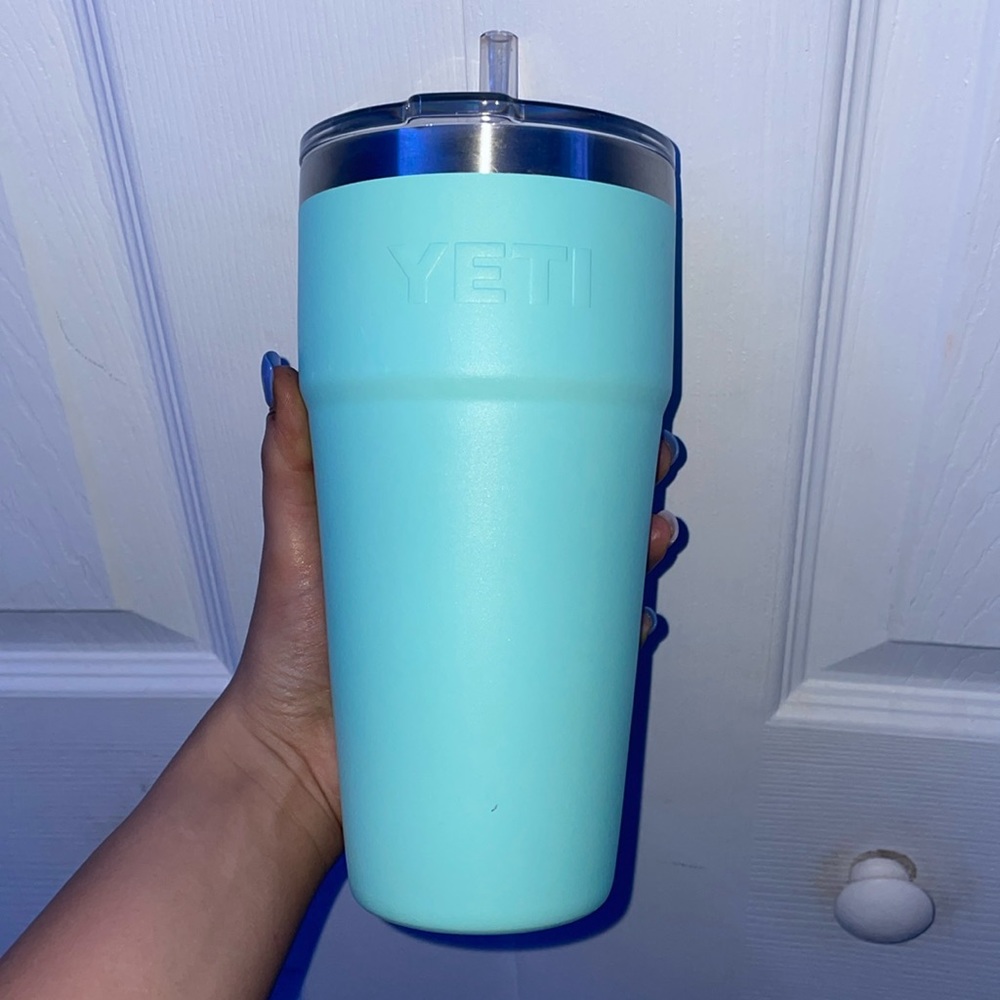 Almost brand new Yeti Tumbler with Straw